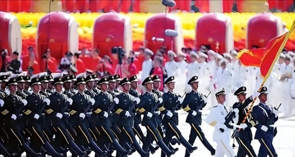 大圣证券 轰20亮相倒计时? 大阅兵接连传来好消息, 中美态势可能要逆转了