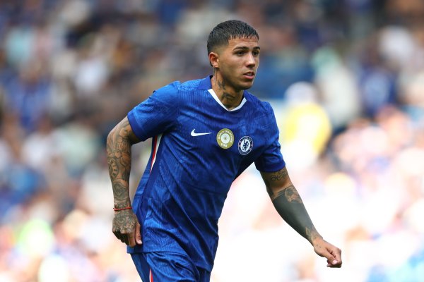 嘉理证券 TA: 切尔西已与FPT公司达成新的球衣衣袖赞助协议, 合同至赛季末